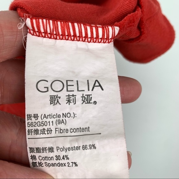 GOELIA Graphic Red Long Sleeved Top with Crocheted Hood size small - Picture 10 of 11